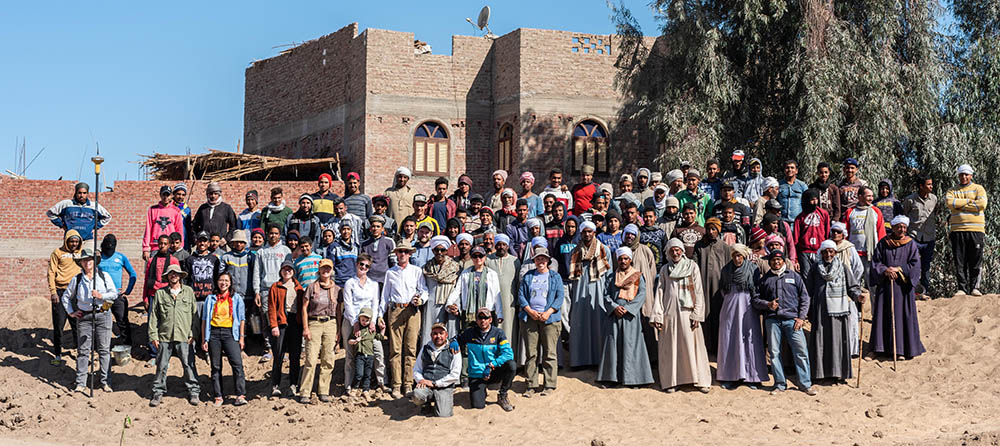 Group photo of the entire Abydos team.