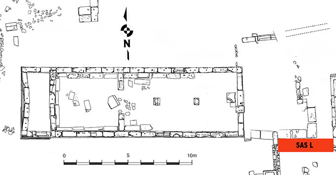 State plan of Temple R with indication of Trench L